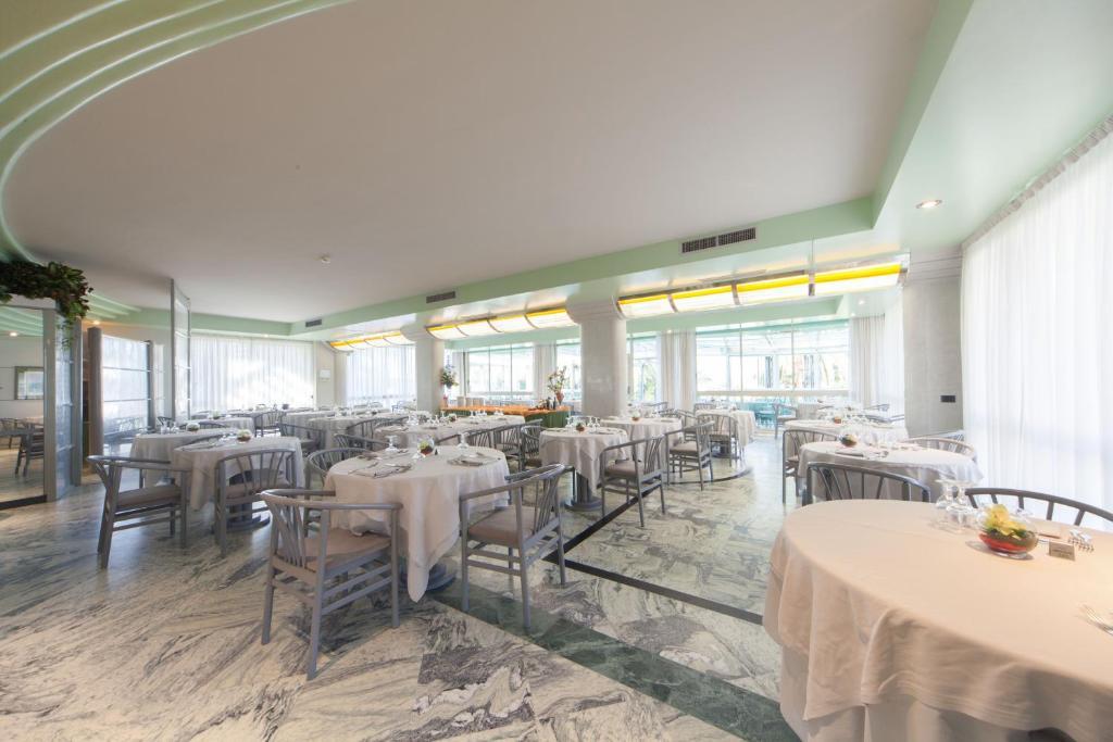 Hotel Ambasciatori Pineto Extérieur photo