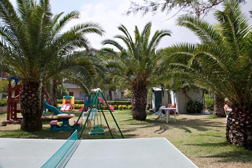 Hotel Ambasciatori Pineto Extérieur photo